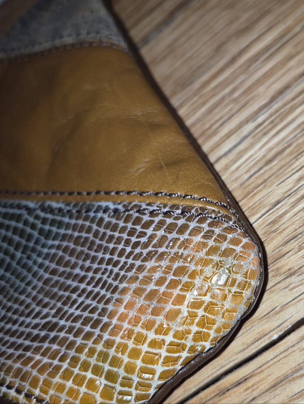 Hobo The Original Sable leather wristlet featuring a patchwork design in brown - Picture 7 of 12
